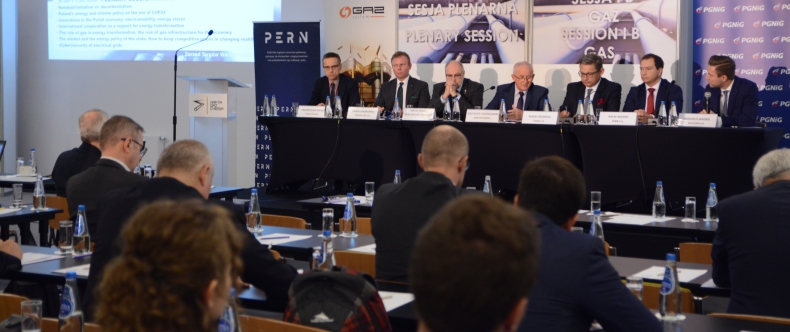 Minister Krzysztof Tchórzewski na konferencji NAFTA-GAZ-CHEMIA 2018 - GospodarkaMorska.pl