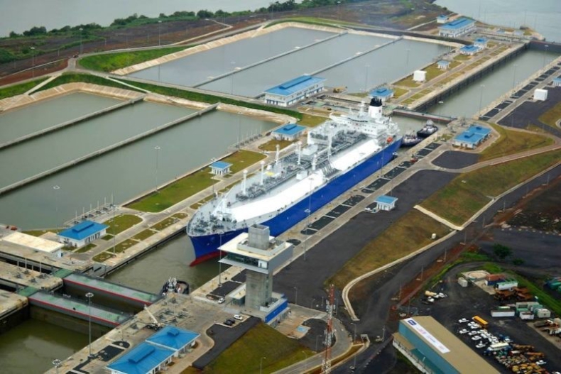 Liczba gazowców płynących przez Kanał Panamski dwukrotnie wyższa - GospodarkaMorska.pl