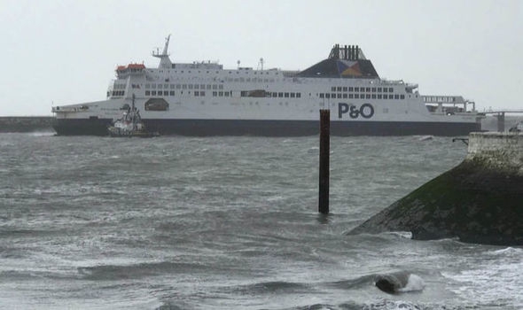 Paliwo niskosiarkowe jedną z przyczyn incydentu z udziałem promu P&O Ferries - GospodarkaMorska.pl