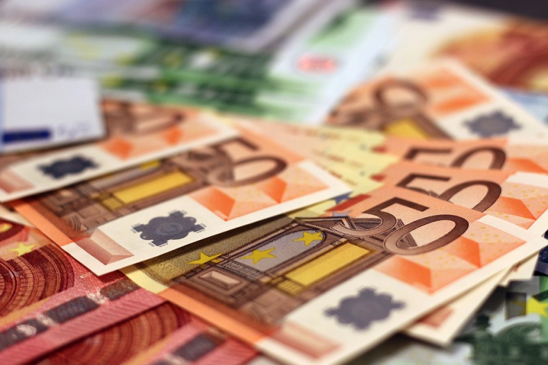 Strefa euro się nie poddaje - komentarz Ebury - GospodarkaMorska.pl