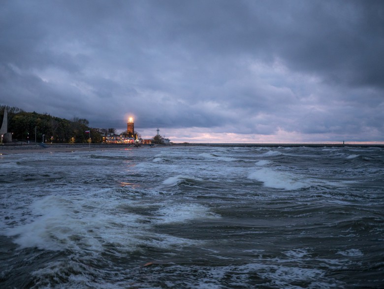 Pomorskie: Ostrzeżenie przed sztormem; wiatr do 10 st. w skali Beauforta - GospodarkaMorska.pl
