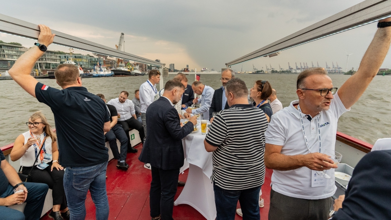 Członkowie Polskiego Forum Technologii Morskich spotkali się na „Board Party” w Porcie Hamburg podczas targów SMM-GospodarkaMorska.pl